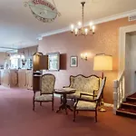Hotel Buergerhof 3*
