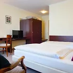 Buergerhof Hotel