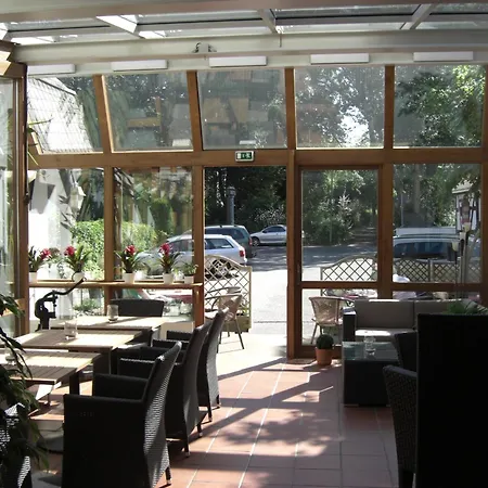 מלון Buergerhof