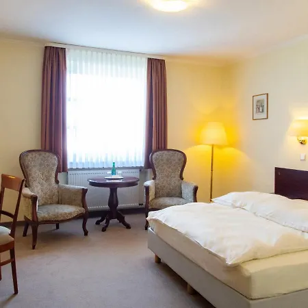 מלון Buergerhof 3*